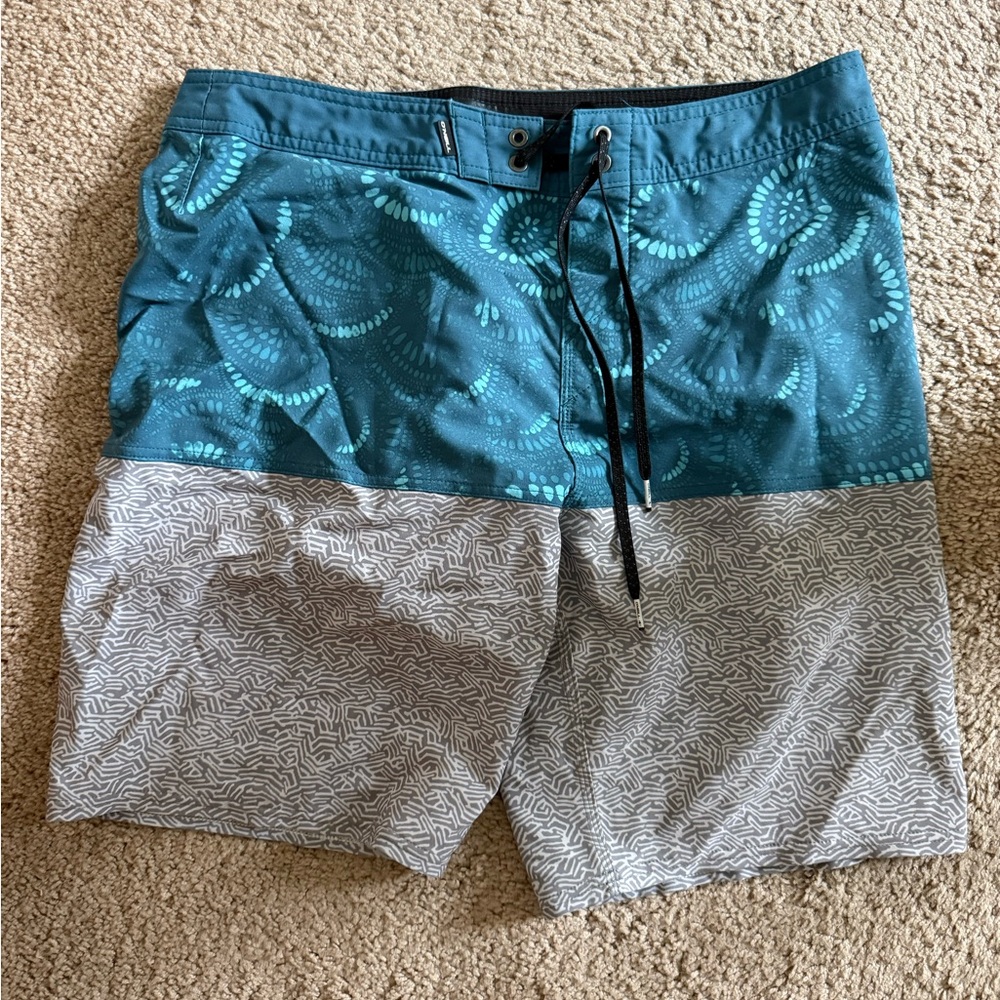 O'Neill Hyperfreak men’s boardshorts 32